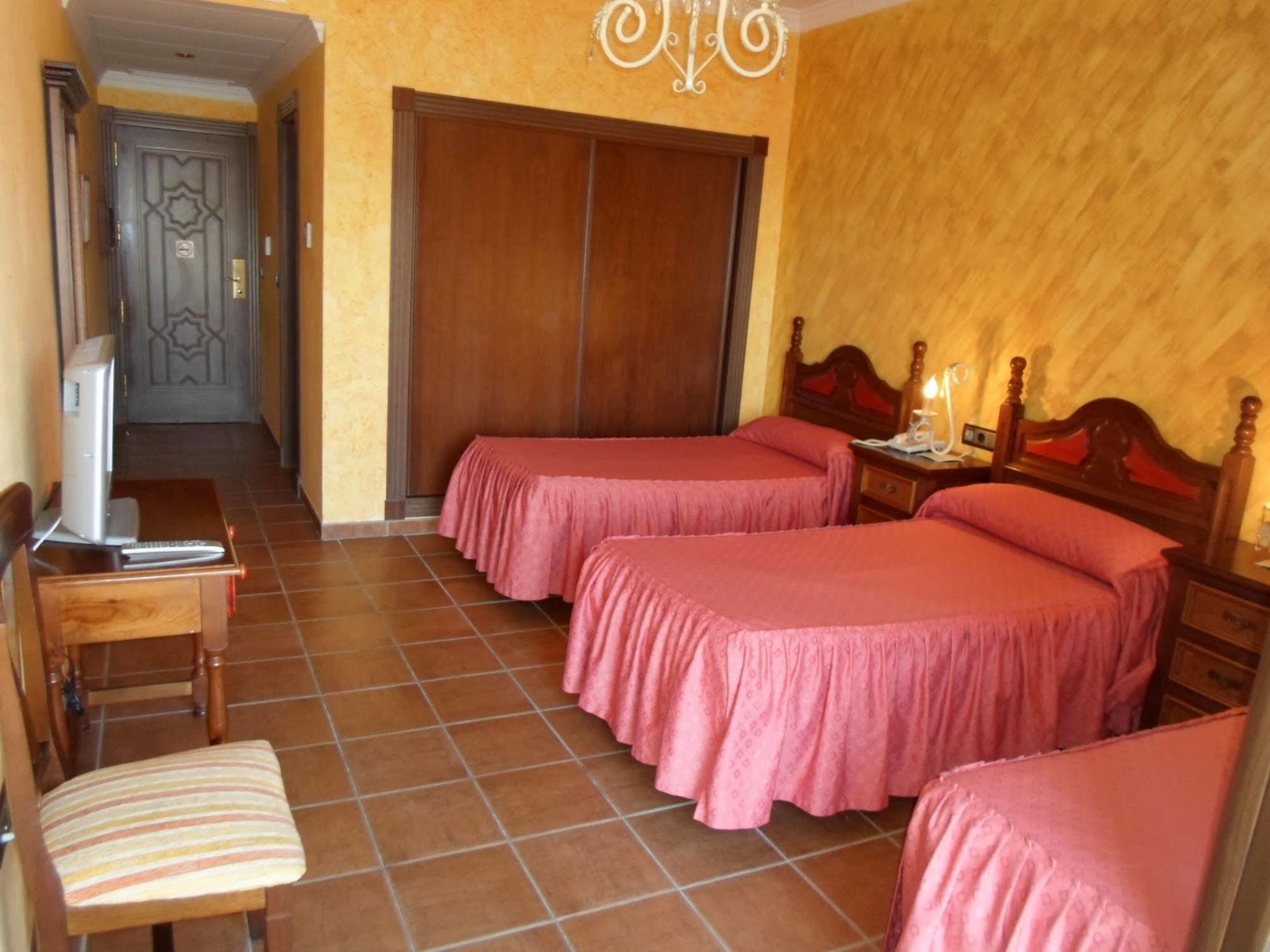 Hotel El Doncel Atarfe Kültér fotó
